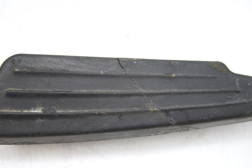 photo de PAR DE APOYAPIÉS TRASEROS PEUGEOT CITYSTAR 125 (2011 - 2017) - Estado de la superficie y material