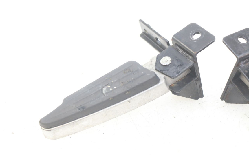 photo de PAR DE APOYAPIÉS TRASEROS PEUGEOT CITYSTAR 125 (2011 - 2017) - Vista general del producto