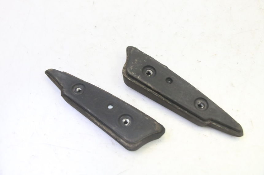 photo de PAR DE APOYAPIÉS TRASEROS PEUGEOT CITYSTAR 50 (2013 - 2017) - Zoom estado de uso