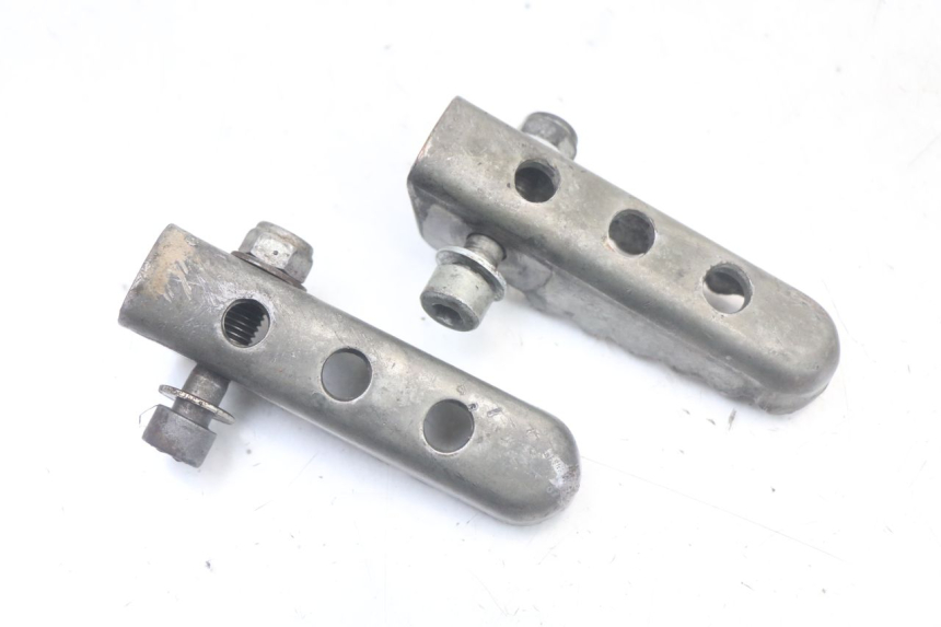 photo de PAR REPOSAPIES TRASERA DERBI SENDA SM DRD X-TREME 50 (2011 - 2017) - Otra perspectiva