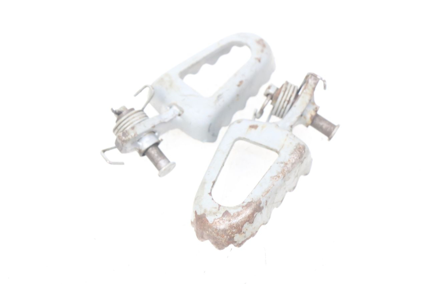 photo de PAR REPOSAPIES TRASERA LONCIN DIRT BIKE 125 - Detalle de la pieza