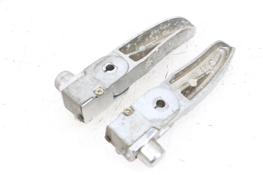 photo de PAR REPOSAPIES TRASERA BTC FELICE SPORT 50 - Zoom estado de uso