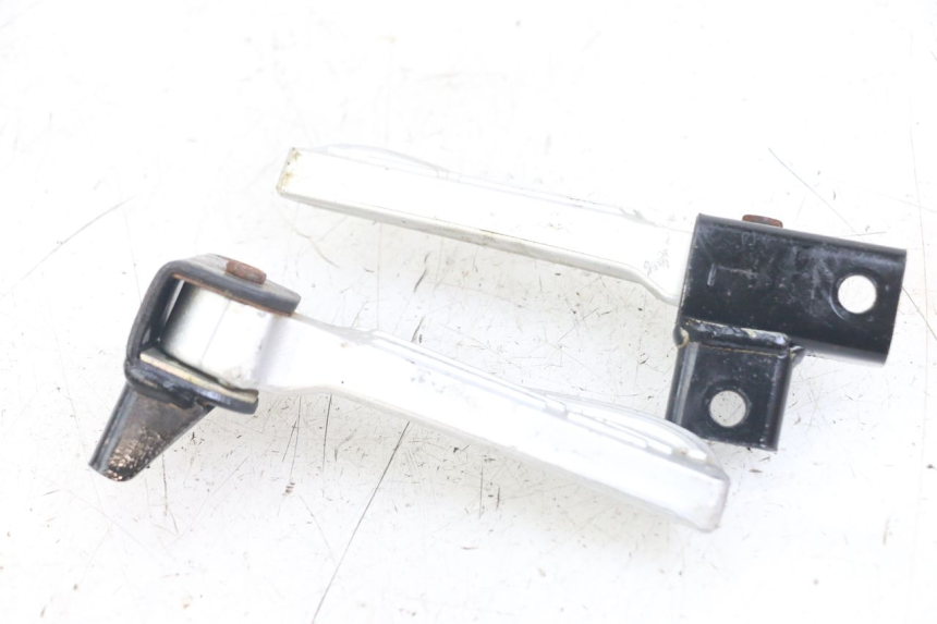 photo de PAR DE APOYAPIÉS TRASEROS SYM FIDDLE 3 III 125 (2014 - 2020) - Vista general del producto