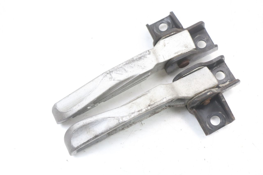 photo de PAR REPOSAPIES TRASERA SYM FIDDLE 3 III 50 (2014 - 2020) - Otra perspectiva