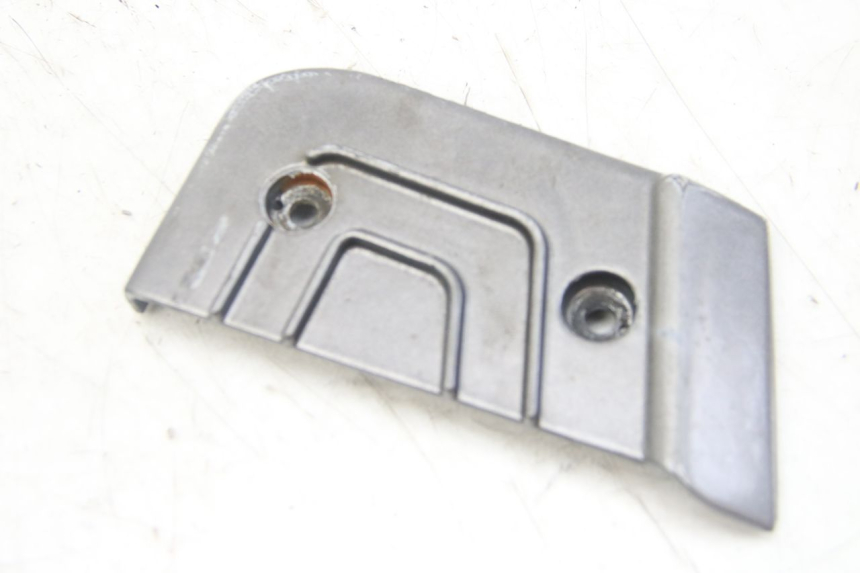 photo de PAR DE APOYAPIÉS TRASEROS TNT MOTOR GRIDO 2T 50 (2010 - 2019) - Primer plano técnico