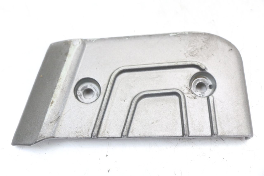 photo de PAR DE APOYAPIÉS TRASEROS TNT MOTOR GRIDO 2T 50 (2010 - 2019) - Detalles de los puntos de fijación