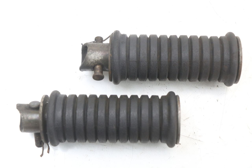 photo de PAR REPOSAPIES TRASERA SUZUKI GSX E 250 (1982 - 1983) - Zoom estado de uso