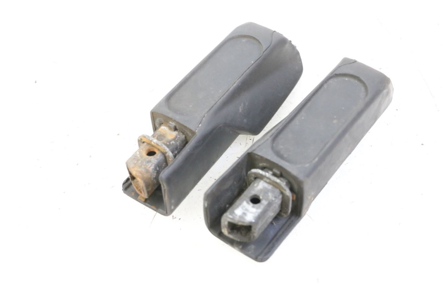 photo de PAR DE APOYAPIÉS TRASEROS HONDA FES S-WING SWING ABS 125 (2007 - 2015) - Otra perspectiva