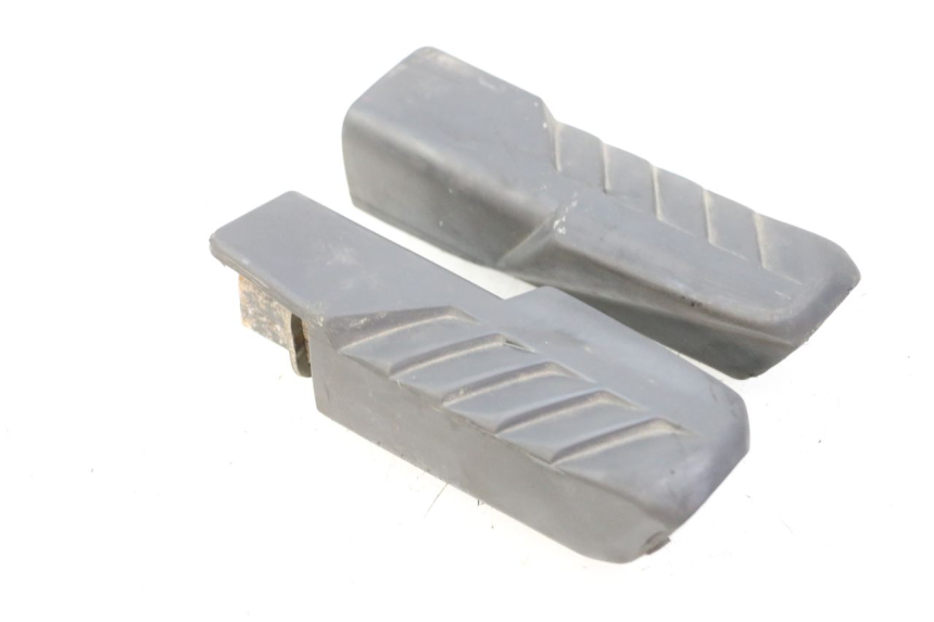 photo de PAR DE APOYAPIÉS TRASEROS HONDA FES S-WING SWING ABS 125 (2007 - 2015) - Primer plano técnico