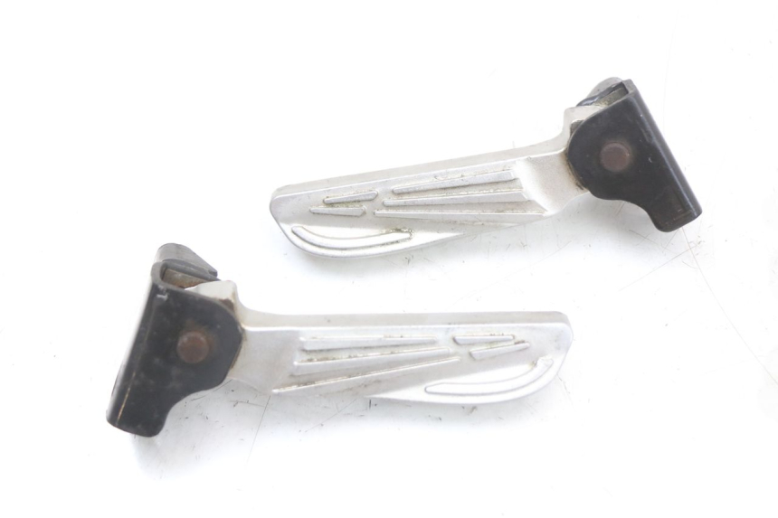 photo de PAR DE REPOSAPIÉS TRASEROS SYM JET 14 4T 50 (2018 - 2022) - Vista principal