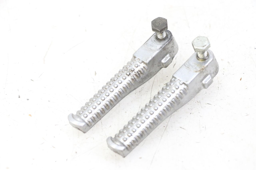 photo de PAR REPOSAPIES TRASERA PEUGEOT JET FORCE CARBU 50 (2003 - 2016) - Vista principal