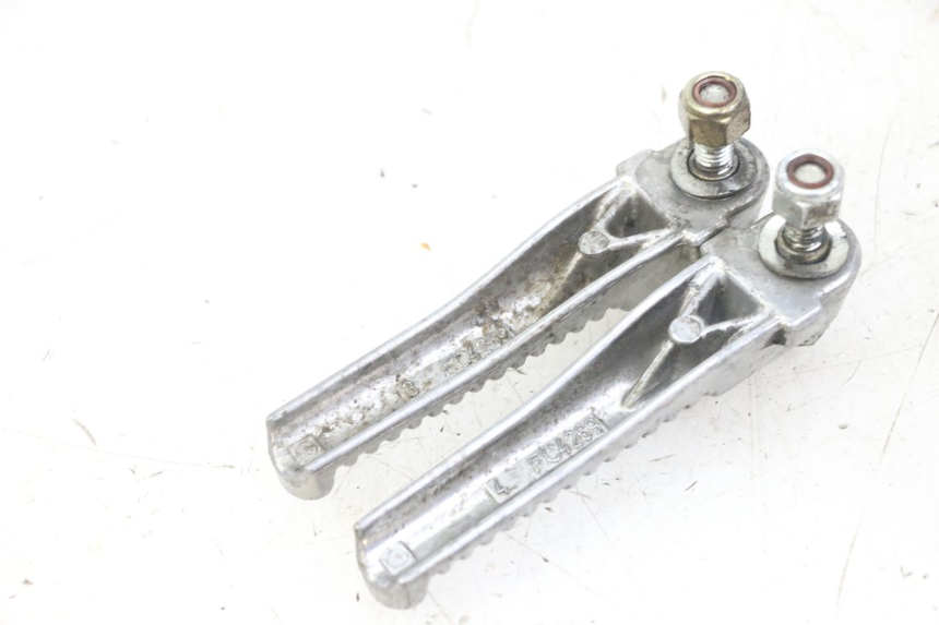 photo de PAR REPOSAPIES TRASERA PEUGEOT JET FORCE CARBU 50 (2003 - 2016) - Zoom estado de uso