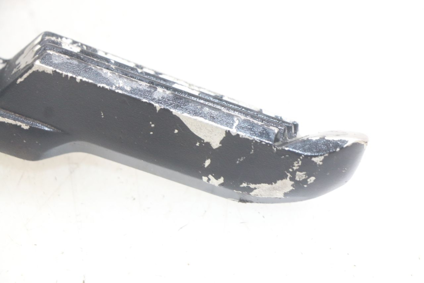 photo de PAR DE APOYAPIÉS TRASEROS SYM JET SPORT XR 50 (2006 - 2015) - Primer plano técnico