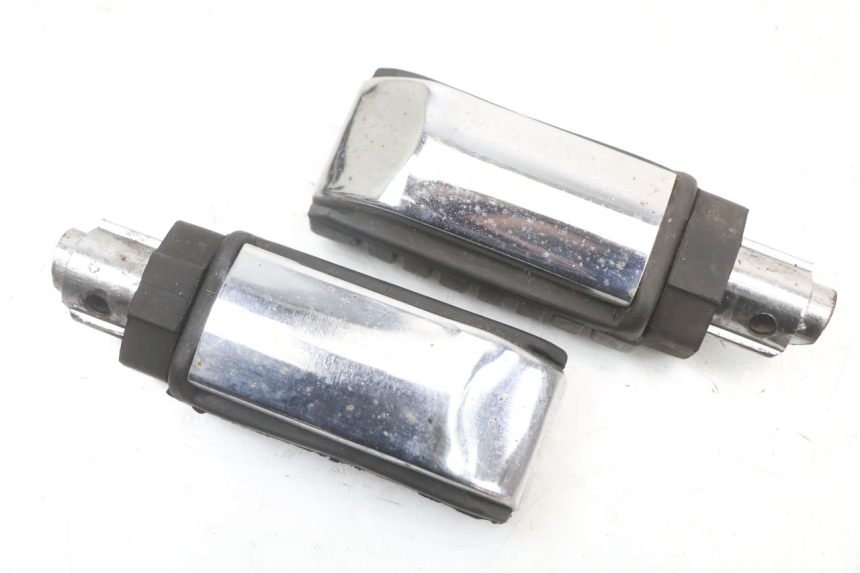 photo de PAR REPOSAPIES TRASERA JINLUN JL HIGHLANDER 125 (2007 - 2015) - Otra perspectiva