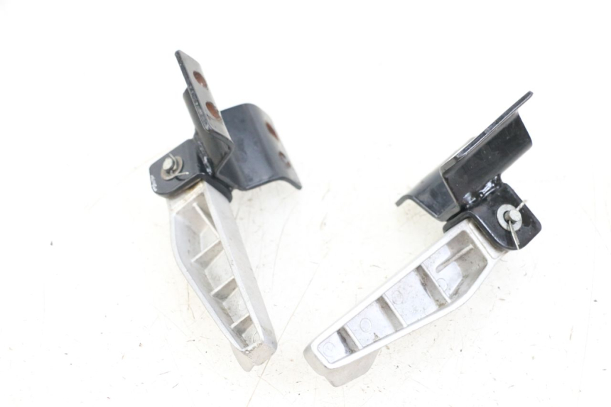 photo de PAR DE APOYAPIÉS TRASEROS RIDE KALLIO 50 (2010 - 2019) - Zoom estado de uso