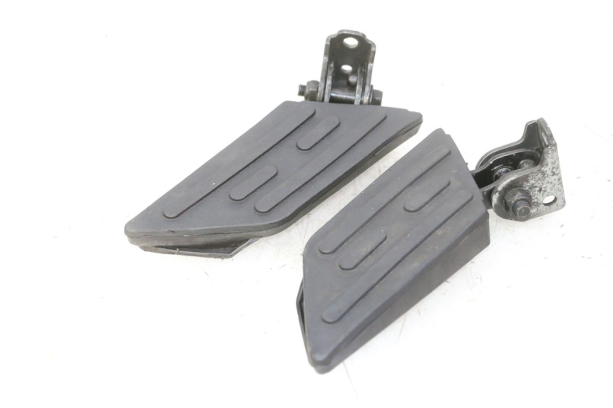 photo de PAR DE REPOSAPIÉS TRASEROS PEUGEOT KISBEE 2T 50 (2010 - 2017) - Vista principal