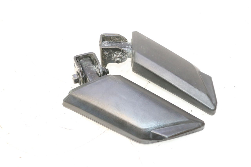 photo de PAR DE REPOSAPIÉS TRASEROS PEUGEOT KISBEE 2T 50 (2010 - 2017) - Primer plano técnico