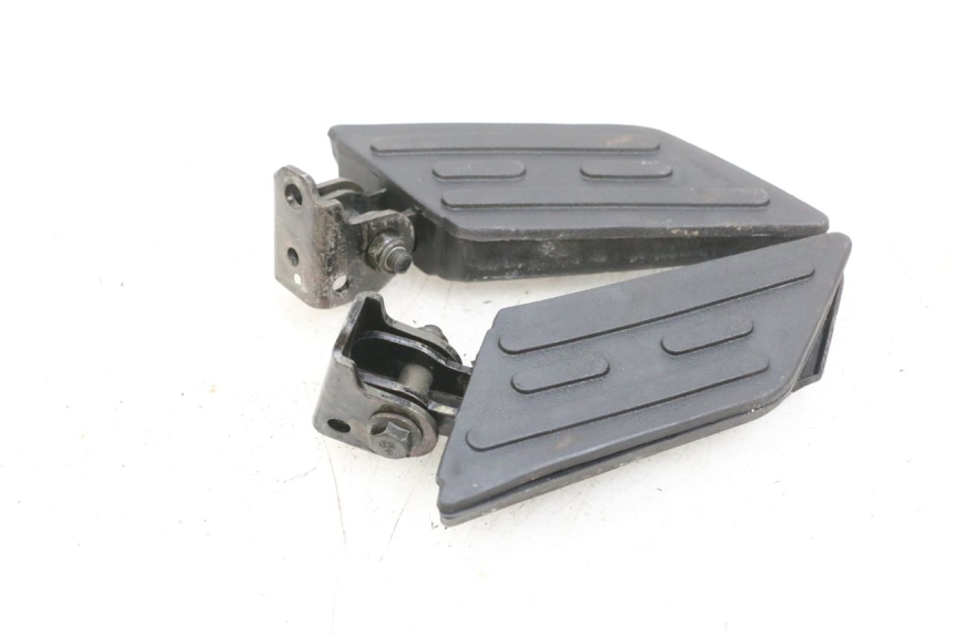 photo de PAR DE REPOSAPIÉS TRASEROS PEUGEOT KISBEE 4T 50 (2010 - 2017) - Vista general del producto