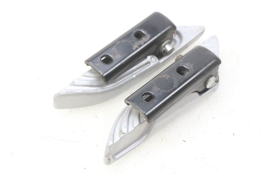 photo de PAR DE APOYAPIÉS TRASEROS PIAGGIO LIBERTY IGET 4T 50 (2015 - 2020) - Vista general del producto