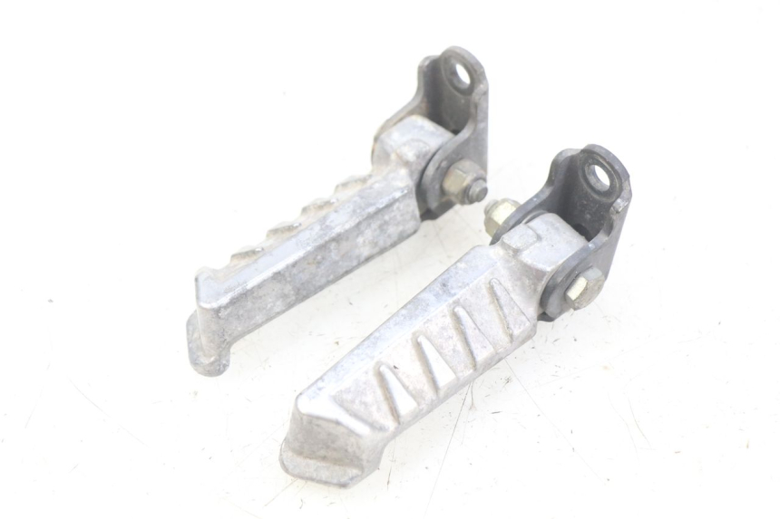 photo de PAR DE APOYAPIÉS TRASEROS PEUGEOT LUDIX 50 (2005 - 2007) - Vista principal