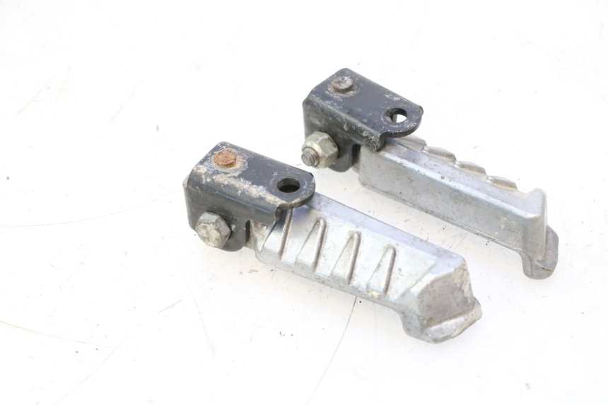 photo de PAR REPOSAPIES TRASERA PEUGEOT LUDIX ONE 50 (2004 - 2006) - Detalle de la pieza