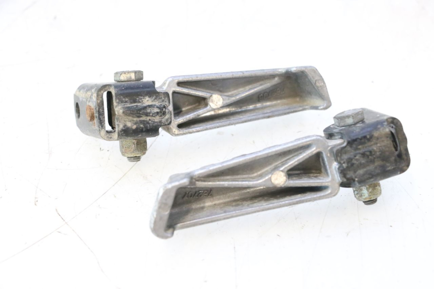 photo de PAR REPOSAPIES TRASERA PEUGEOT LUDIX ONE 50 (2004 - 2006) - Otra perspectiva