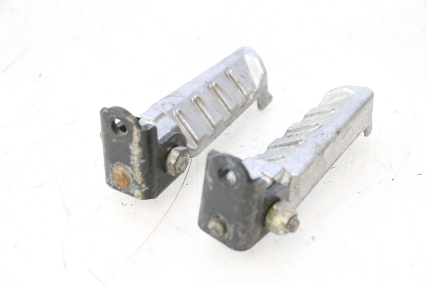 photo de PAR REPOSAPIES TRASERA PEUGEOT LUDIX ONE 50 (2004 - 2006) - Primer plano técnico