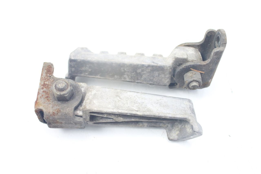 photo de PAR DE APOYAPIÉS TRASEROS PEUGEOT LUDIX SNAKE 2T 50 (2004 - 2014) - Otra perspectiva