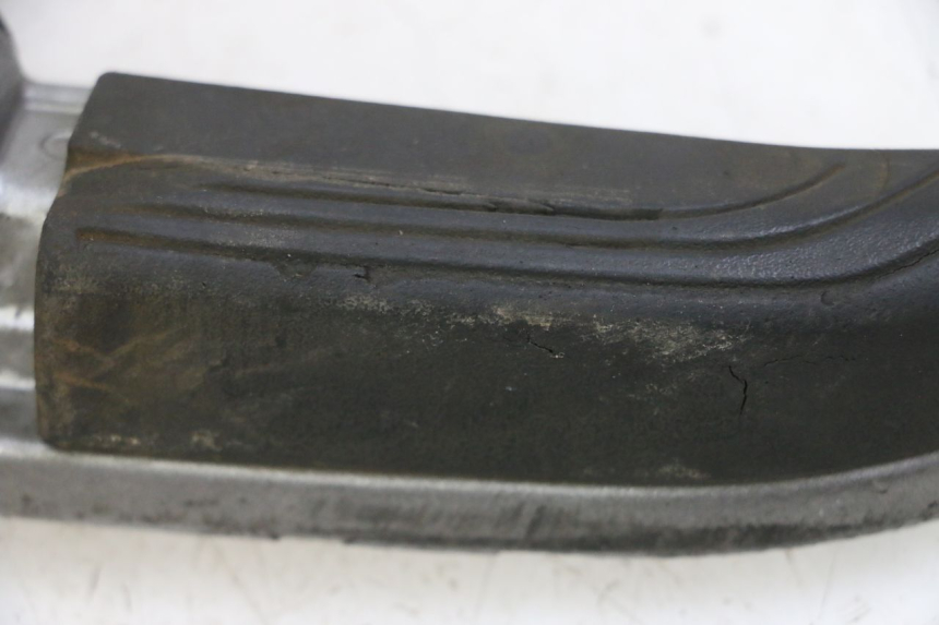 photo de PAR REPOSAPIES TRASERA PIAGGIO MP3 500 (2014 - 2017) - Zoom estado de uso