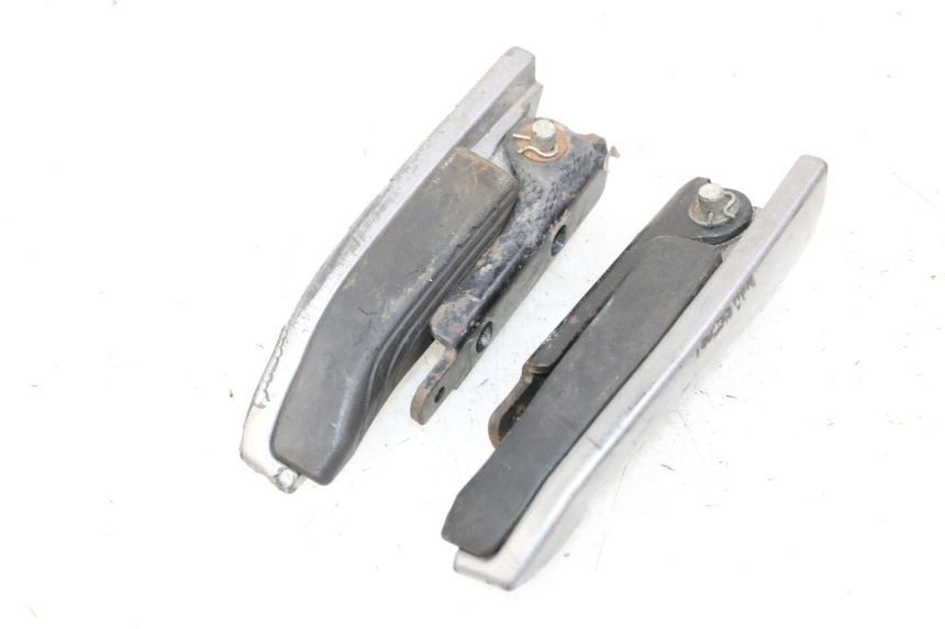 photo de PAR REPOSAPIES TRASERA PIAGGIO MP3 500 (2014 - 2017) - Estado de la superficie y material