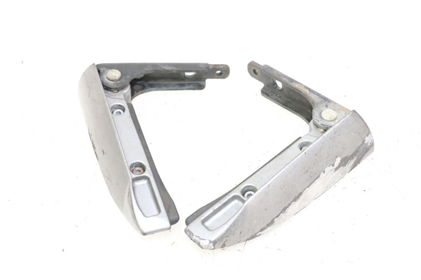 photo de PAR REPOSAPIES TRASERA PIAGGIO MP3 500 (2014 - 2017) - Recambio usado revisado