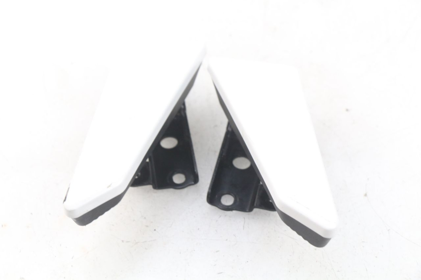 photo de PAR REPOSAPIES TRASERA MBK MW TRYPTIK 125 (2017 - 2022) - Vista general del producto