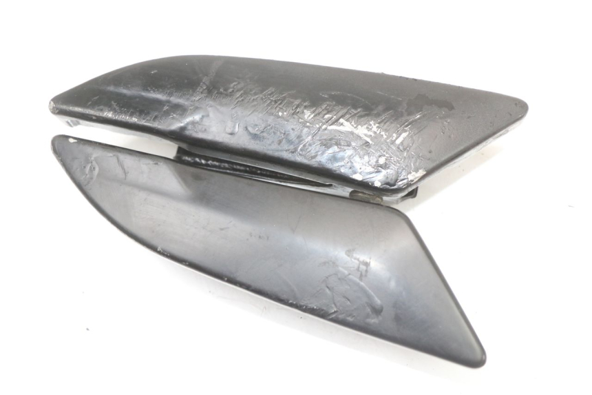 photo de PAR DE APOYAPIÉS TRASEROS PIAGGIO NEW TYPHOON 50 (2018 - 2021) - Detalle de la pieza