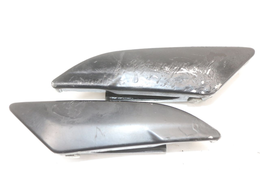 photo de PAR DE APOYAPIÉS TRASEROS PIAGGIO NEW TYPHOON 50 (2018 - 2021) - Zoom estado de uso