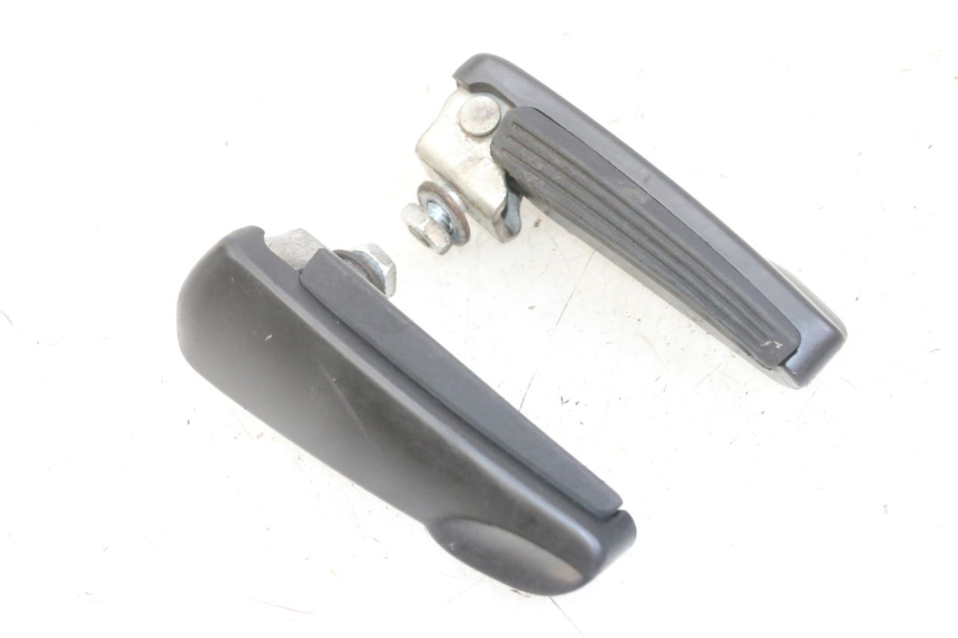 photo de PAR DE REPOSAPIÉS TRASEROS GILERA NEXUS 125 (2009 - 2013) - Vista general del producto