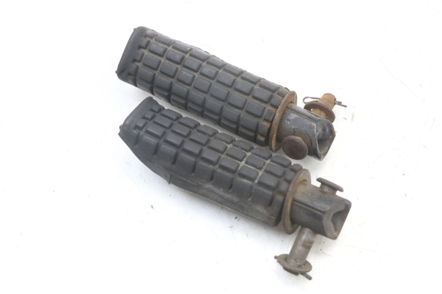 photo de PAR DE APOYAPIÉS TRASEROS HONDA NTV DEAUVILLE 650 (1998 - 2001) - Otra perspectiva