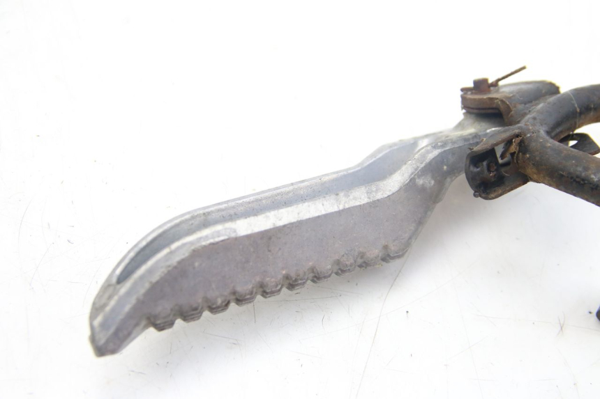 photo de PAR DE APOYAPIÉS TRASEROS SELECT UP OCTALIS 125 (2007 - 2012) - Primer plano técnico