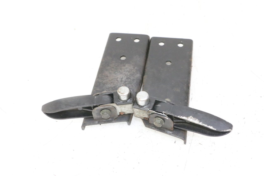 photo de PAR REPOSAPIES TRASERA JM MOTORS OLDIES GT 4T 50 (2018 - 2025) - Otra perspectiva