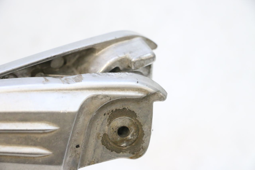 photo de PAR REPOSAPIES TRASERA HONDA PCX (JF57/JF64) 125 (2014 - 2018) - Detalle de la pieza