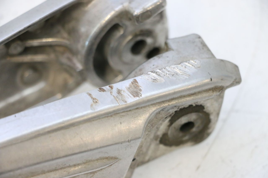 photo de PAR REPOSAPIES TRASERA HONDA PCX (JF57/JF64) 125 (2014 - 2018) - Zoom estado de uso