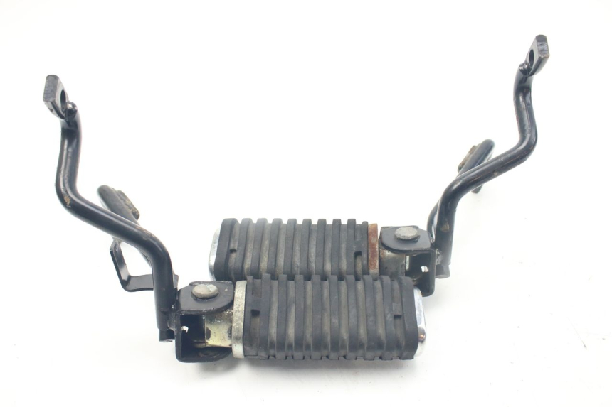 photo de PAR DE APOYAPIÉS TRASEROS KYMCO PEOPLE 250 (2004 - 2008) - Zoom estado de uso