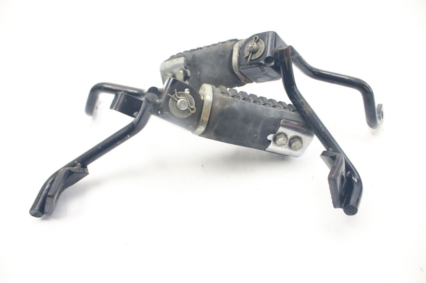 photo de PAR DE APOYAPIÉS TRASEROS KYMCO PEOPLE 250 (2004 - 2008) - Otra perspectiva