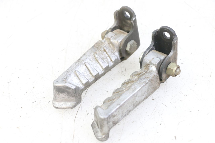 photo de PAR REPOSAPIES TRASERA PEUGEOT LUDIX ONE 50 (2005 - 2008) - Vista principal