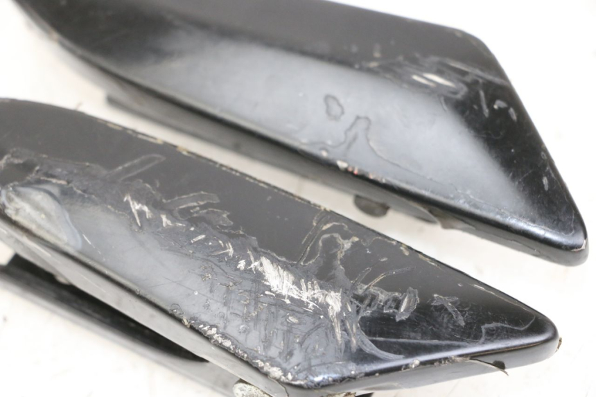 photo de PAR REPOSAPIES TRASERA PIAGGIO LIBERTY IGET 4T 50 (2021 - 2025) - Primer plano técnico