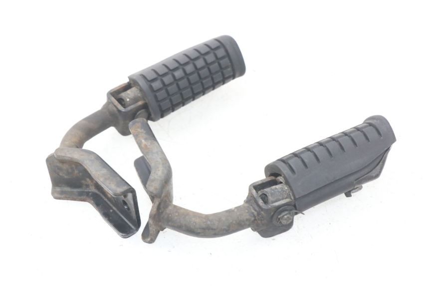 photo de PAR REPOSAPIES TRASERA DAELIM S2 125 (2006 - 2007) - Primer plano técnico