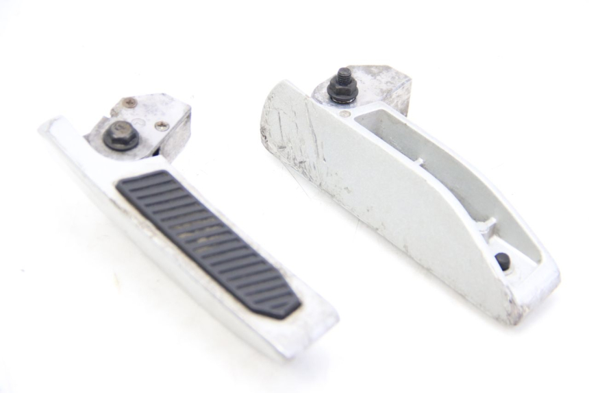 photo de PAR DE REPOSAPIÉS TRASEROS LVNENG S5 1 (2019 - 2023) - Vista principal