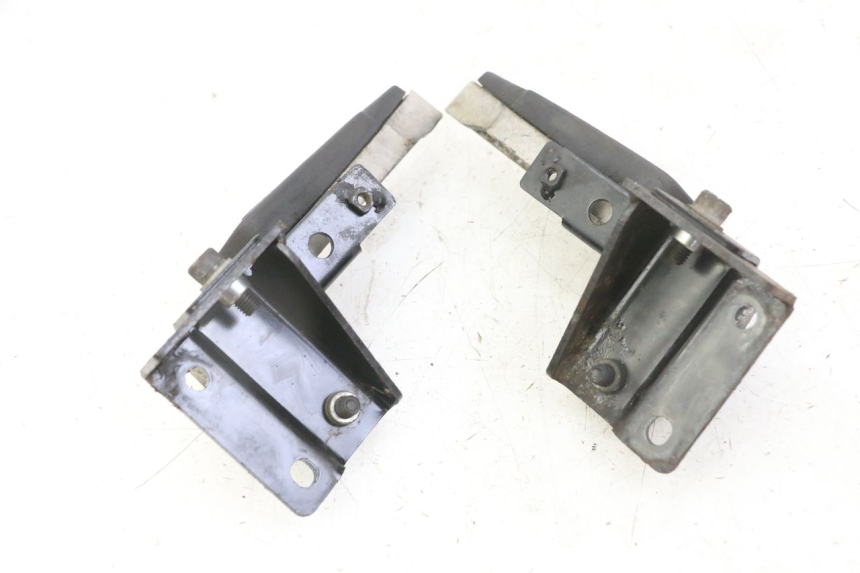 photo de PAR REPOSAPIES TRASERA PEUGEOT SATELIS 125 (2013 - 2018) - Primer plano técnico