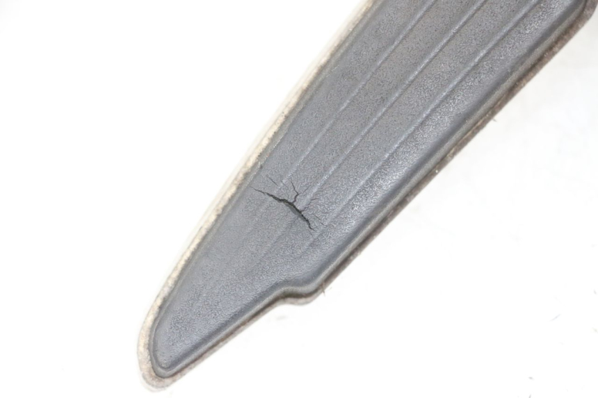 photo de PAR REPOSAPIES TRASERA PEUGEOT SATELIS 125 (2013 - 2018) - Estado de la superficie y material