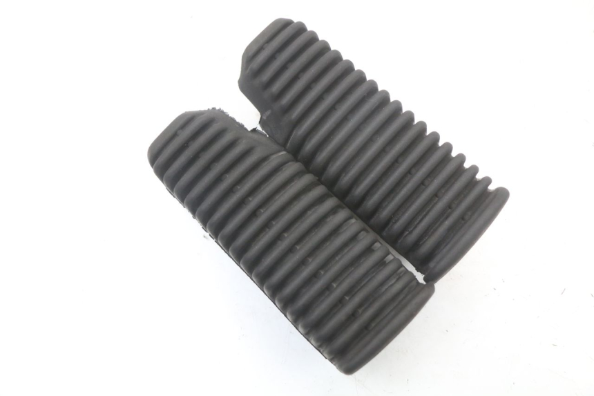 photo de PAR REPOSAPIES TRASERA APRILIA SCARABEO GT 125 (1999 - 2007) - Otra perspectiva