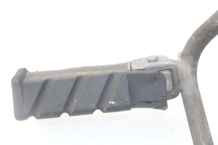 photo de PAR REPOSAPIES TRASERA HONDA SES DYLAN 125 (2002 - 2006) - Primer plano técnico